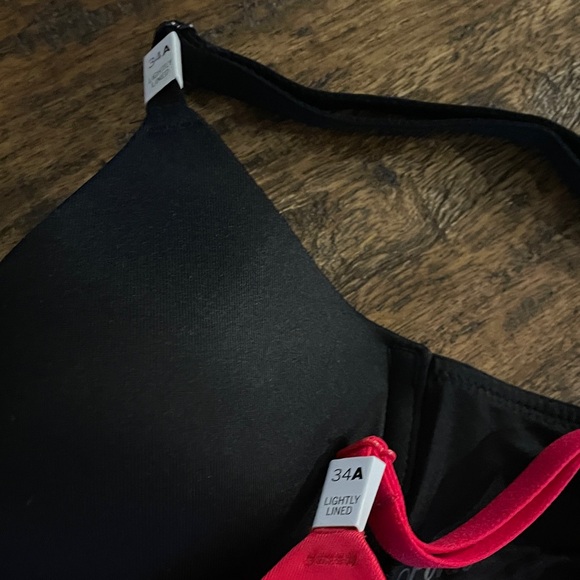 NWT PINK Victoria's Secret Bra Bundle Size 34A - Picture 2 of 5